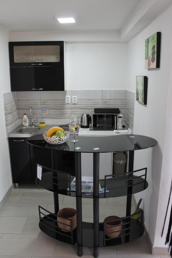 Apartmani Kasija Dobra Voda Exterior photo